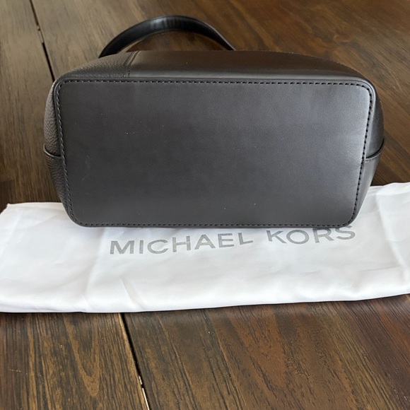 Michael Kors Pratt Medium Patchwork Studded shoulder Bag/W dust bag! - Picture 3 of 9